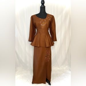 Custom made 2 piece plus size Ethnic Ensemble; African, Burmese, Cambodian?